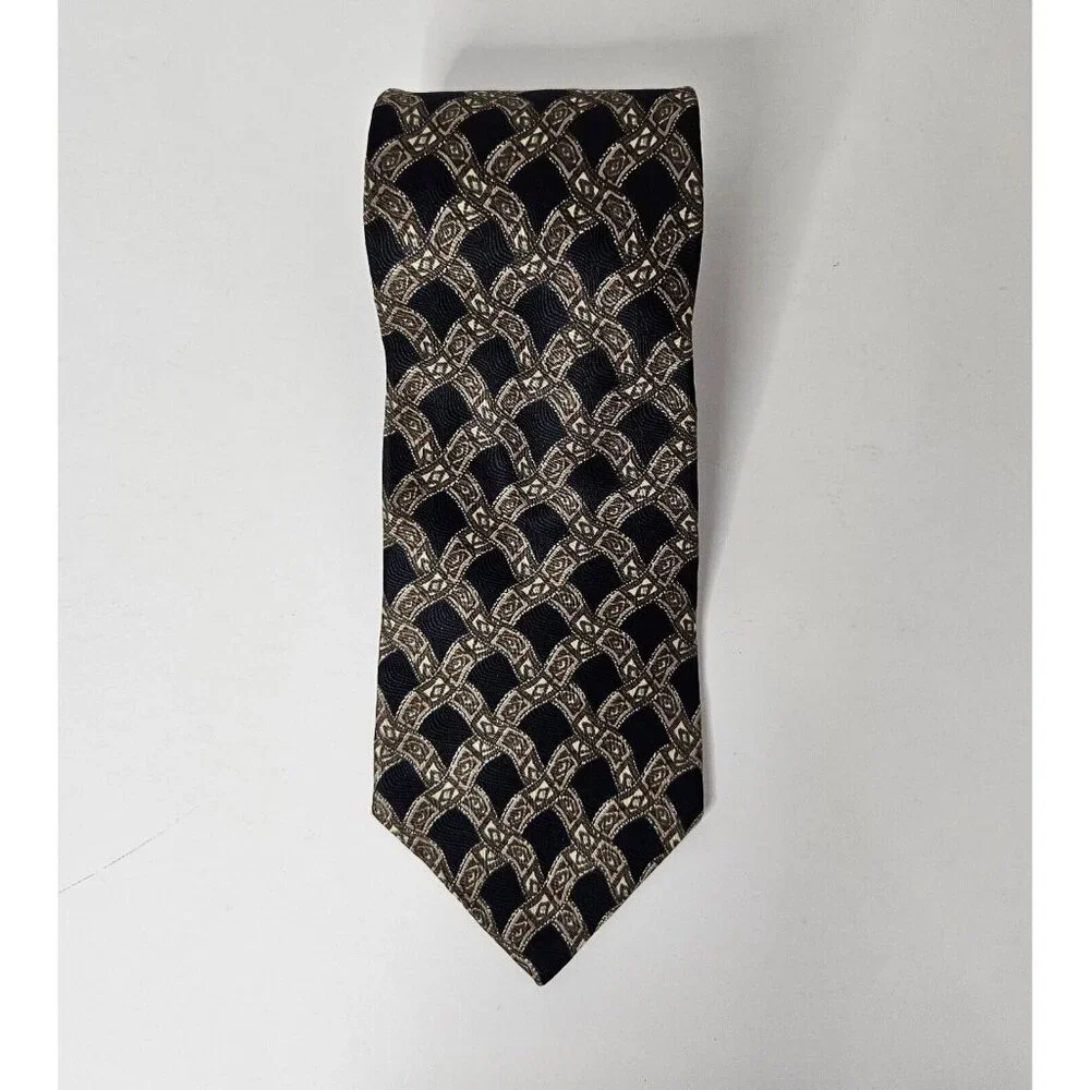 Geoffrey Beene 100% Silk Tie With Geometric Pattern Necktie 58 in x 4 in‎